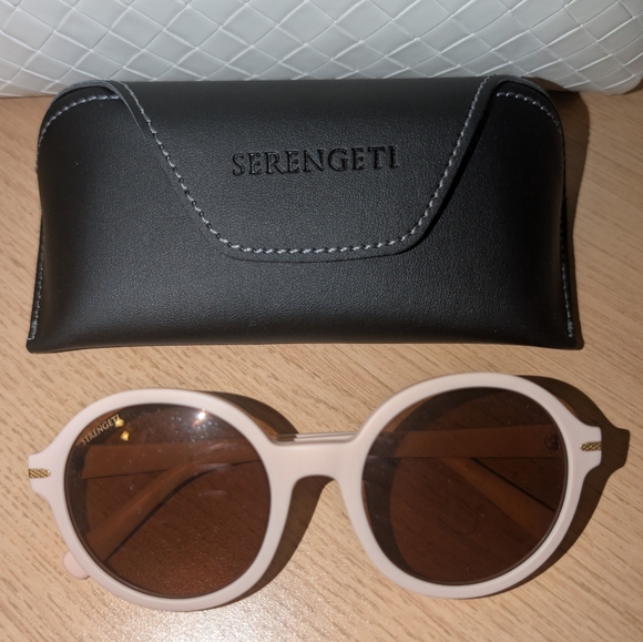Serengeti Accessories - Serengeti Joan Round Sunglasses